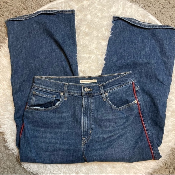 Levi’s Mile High Wide Leg Cropped Jeans with Red Stripe - Picture 2 of 12